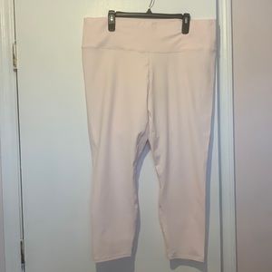 Light pink Fabletics mid calf leggings. Size 3x